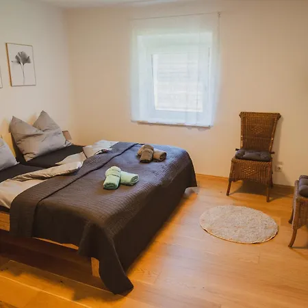 Neueröffnung Ferienwohnung Mit Bauernhofflair Petzenblick * Kühnsdorf