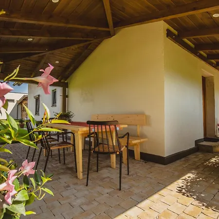 Apartment Neueröffnung Ferienwohnung Mit Bauernhofflair Petzenblick